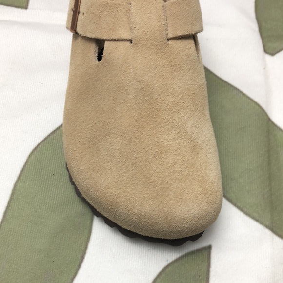 NWT Women's Latte Cream Suede Birkenstock Boston Shoes - Narrow Fit - Picture 7 of 8